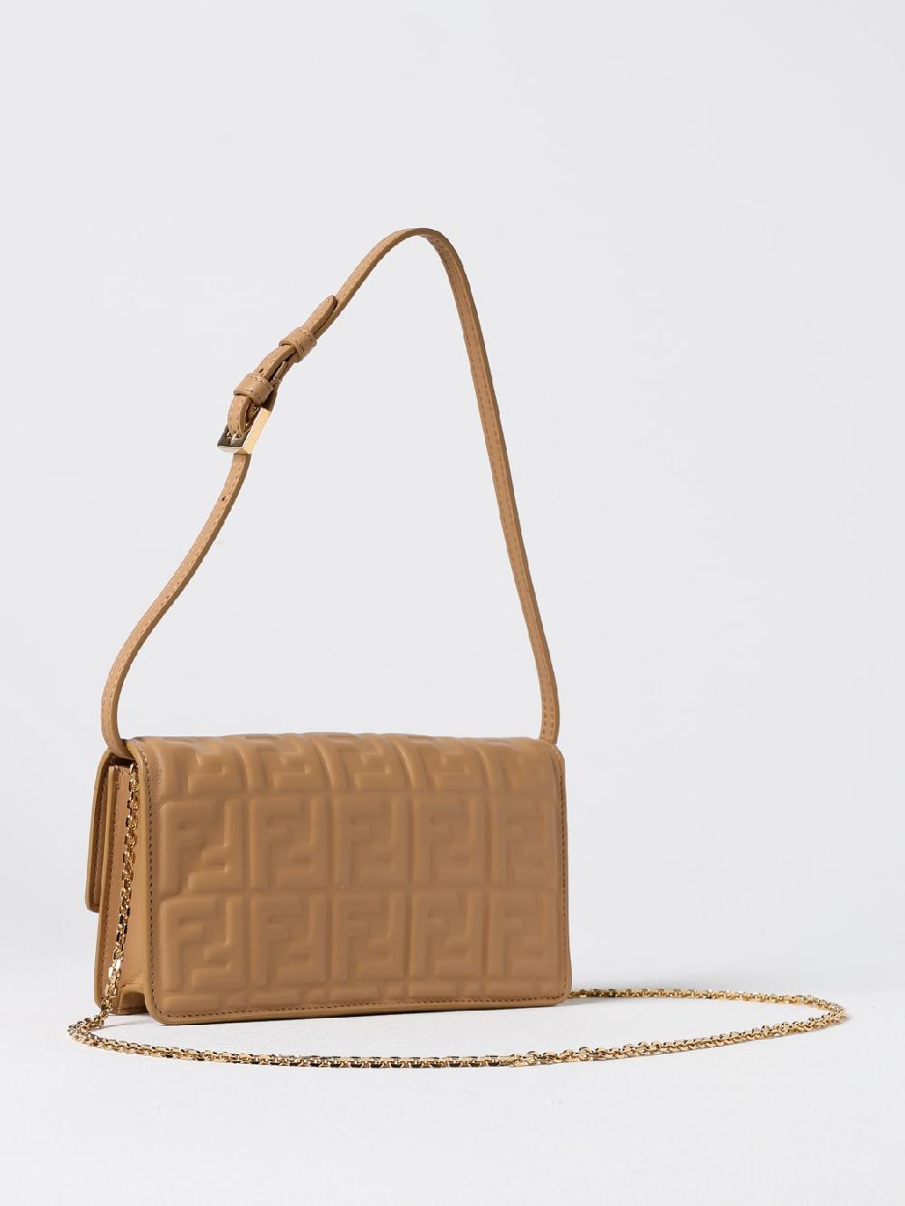 Giglio Borsa wallet Fendi in nappa con monogram FF all over Negozi Online