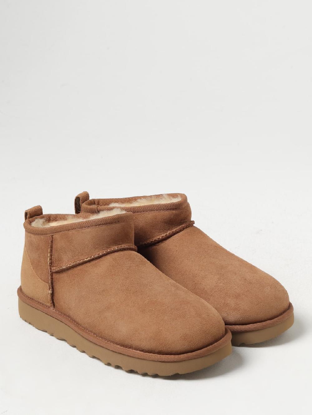 Giglio Stivaletto Classic Ultra Mini UGG in camoscio Convenienza