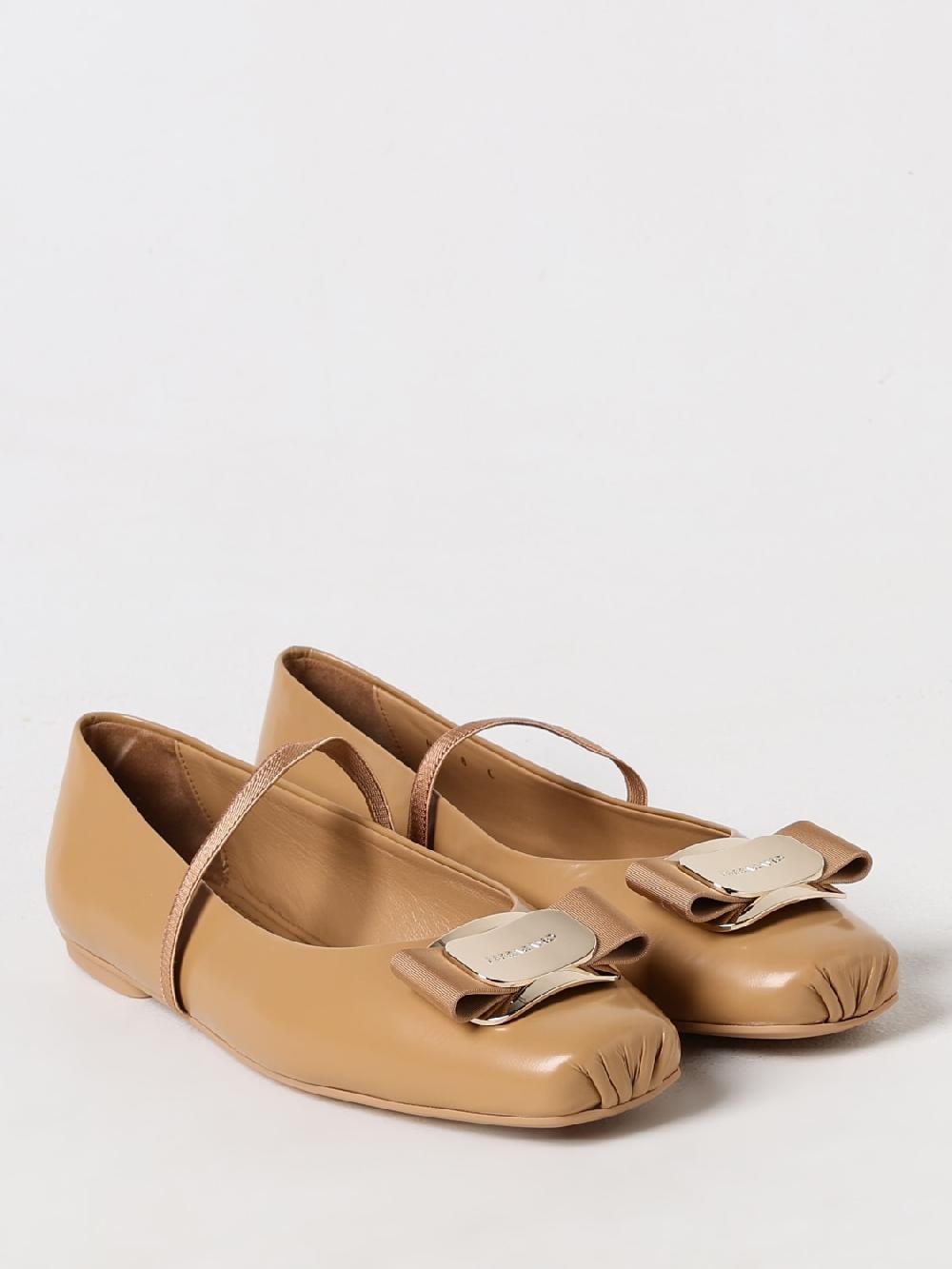 Giglio Ballerina Ferragamo in pelle con fiocco Vara Spedizione gratuita