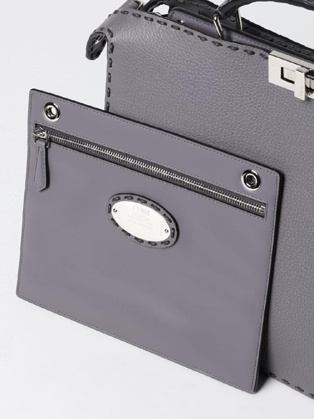 Giglio Borsa Peekaboo Fendi in pelle a grana Consegna Veloce