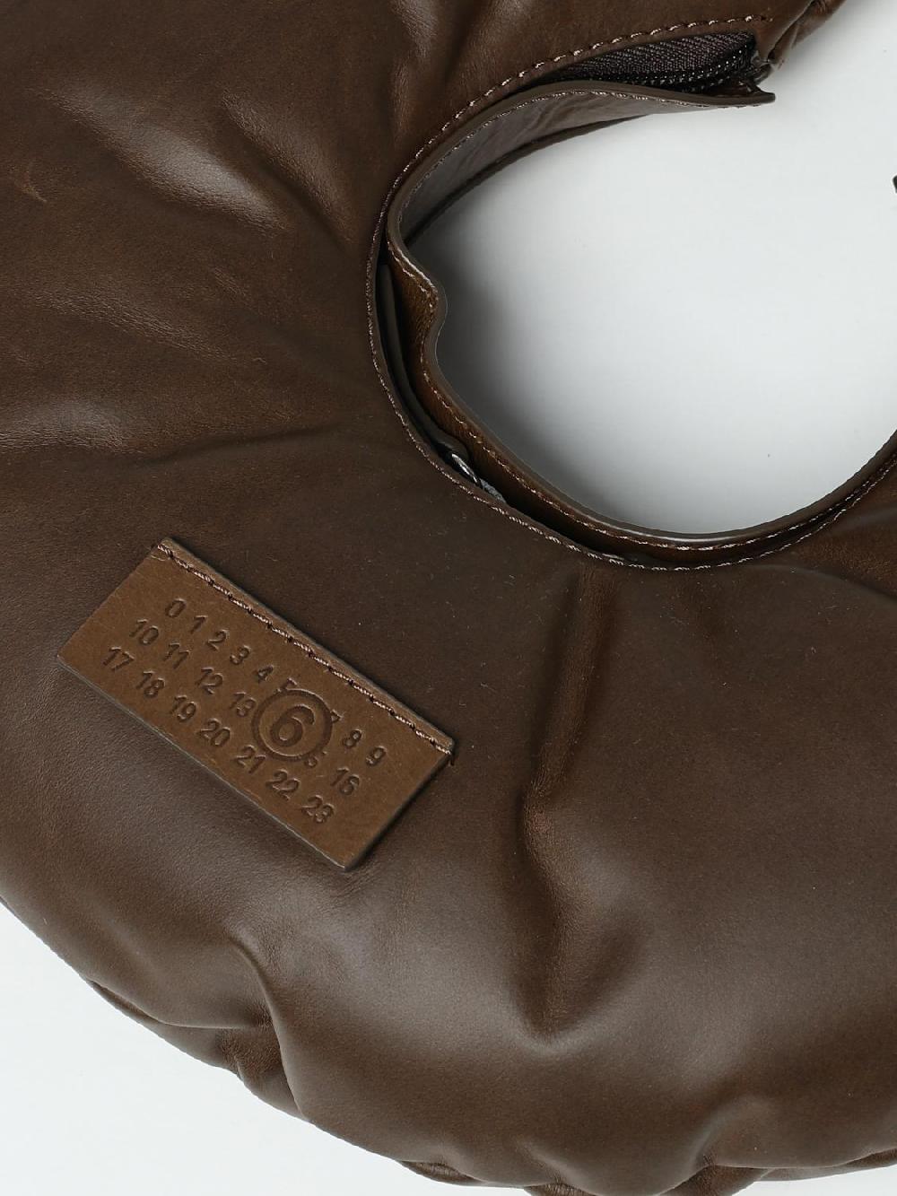 Giglio Borsa Travel Pillow MM6 Maison Margiela in pelle I Più Venduti