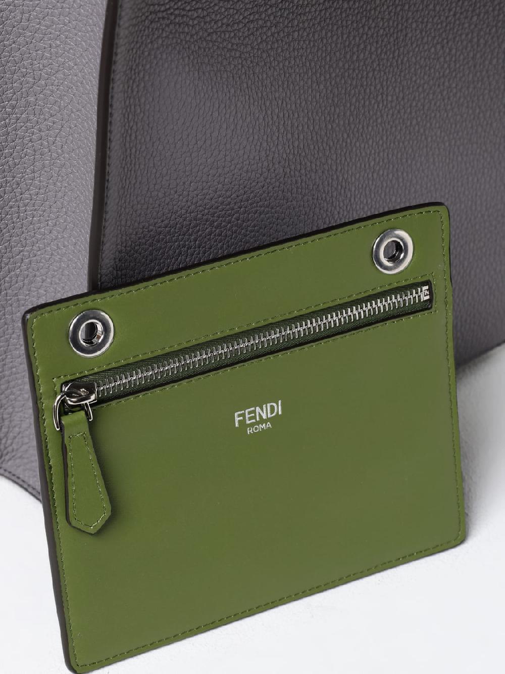 Giglio Borsa Peekaboo X-Lite Fendi in pelle a grana Negozio