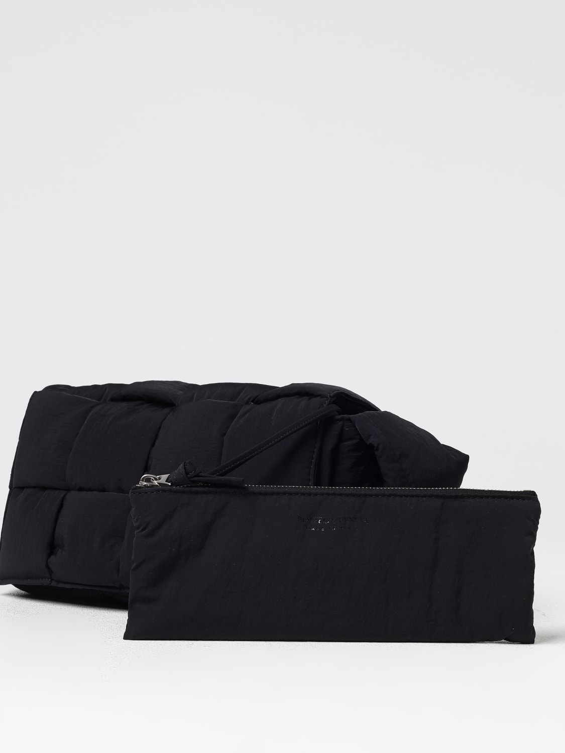 Giglio Borsa Padded Tech Cassette Bottega Veneta in nylon intrecciato Spedizione gratuita