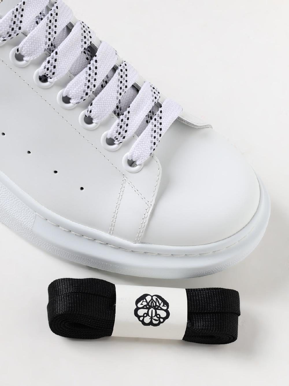 Giglio Sneakers Larry Alexander McQueen in pelle 50% di sconto per tempo limitato