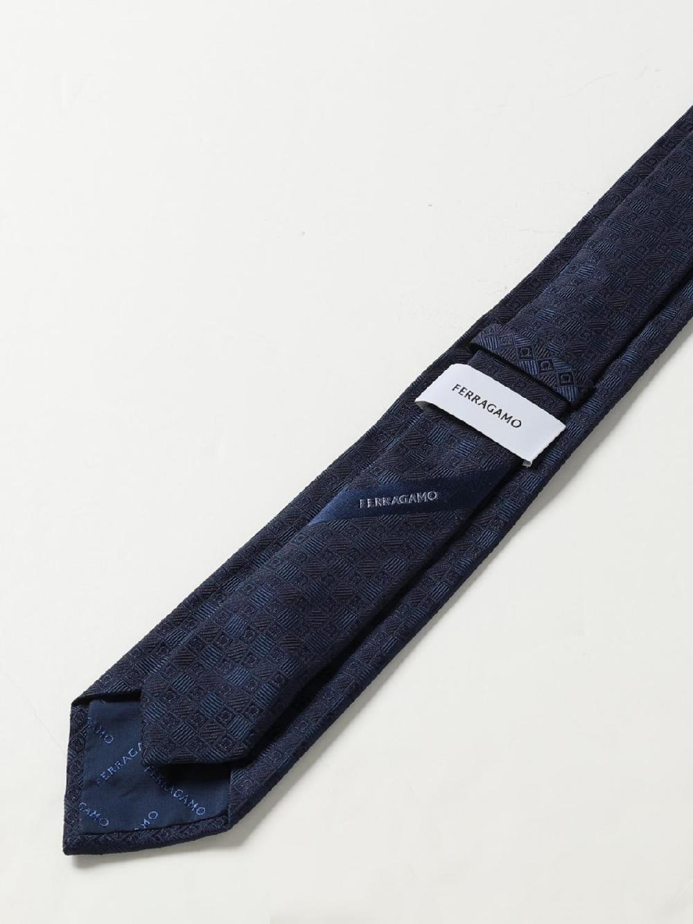 Giglio Cravatta Gancini Ferragamo in seta jacquard Fino Al -60%
