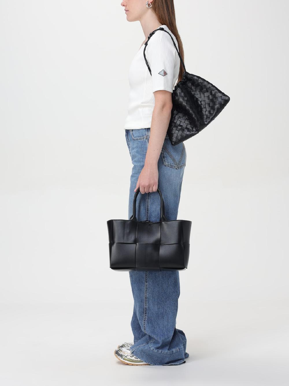 Giglio Top a costine con patch logo Bottega Veneta Enormi sconti