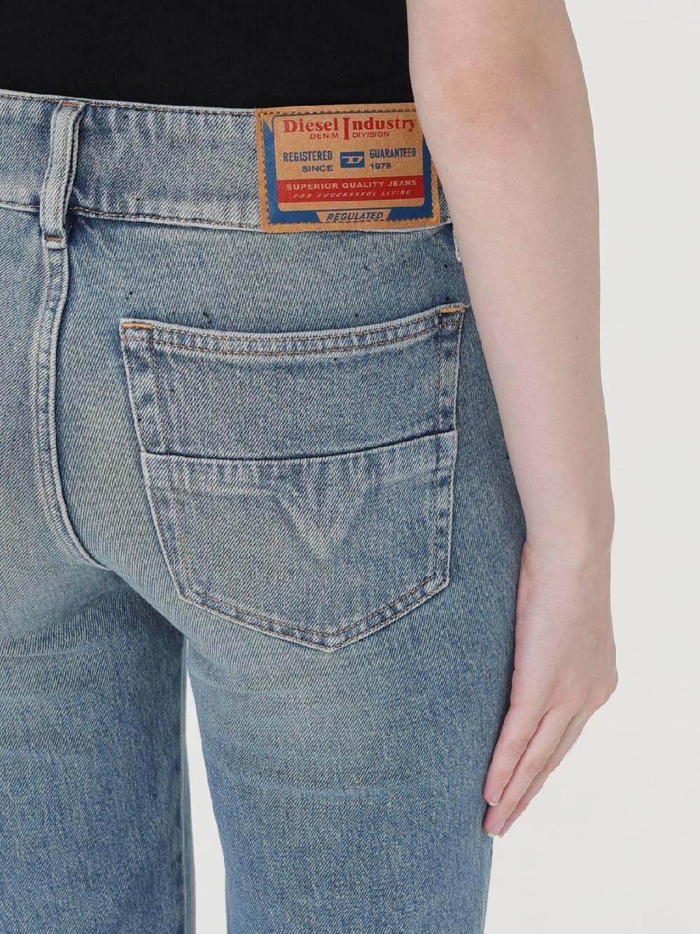 Giglio Jeans svasati D-Hush a vita bassa Diesel Latest stili